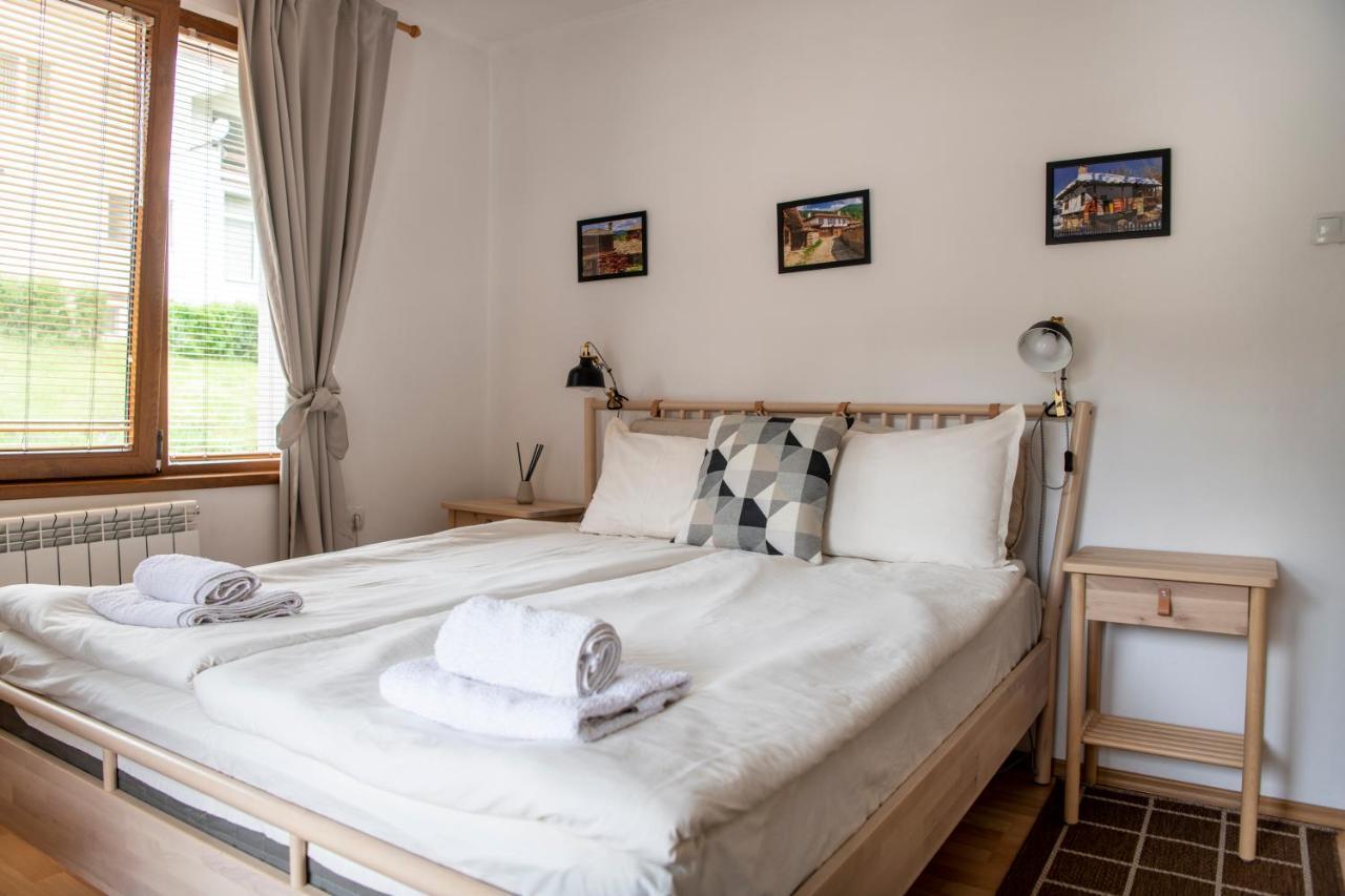 טריגראד Guest House Rossy מראה חיצוני תמונה